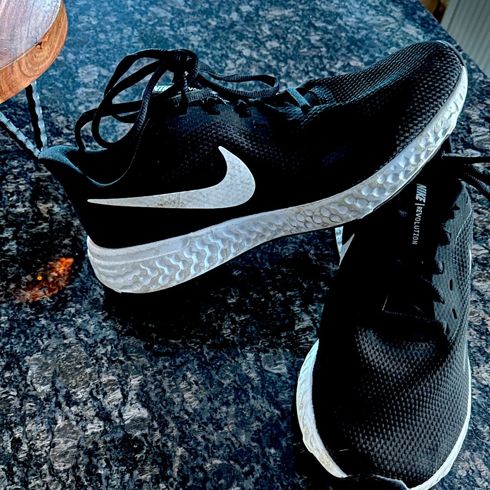 Nike Revolution 10w (W)